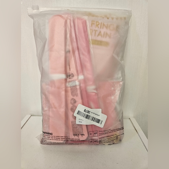 NIB Pretty in pink Happy birthday decoration kit - Picture 3 of 3